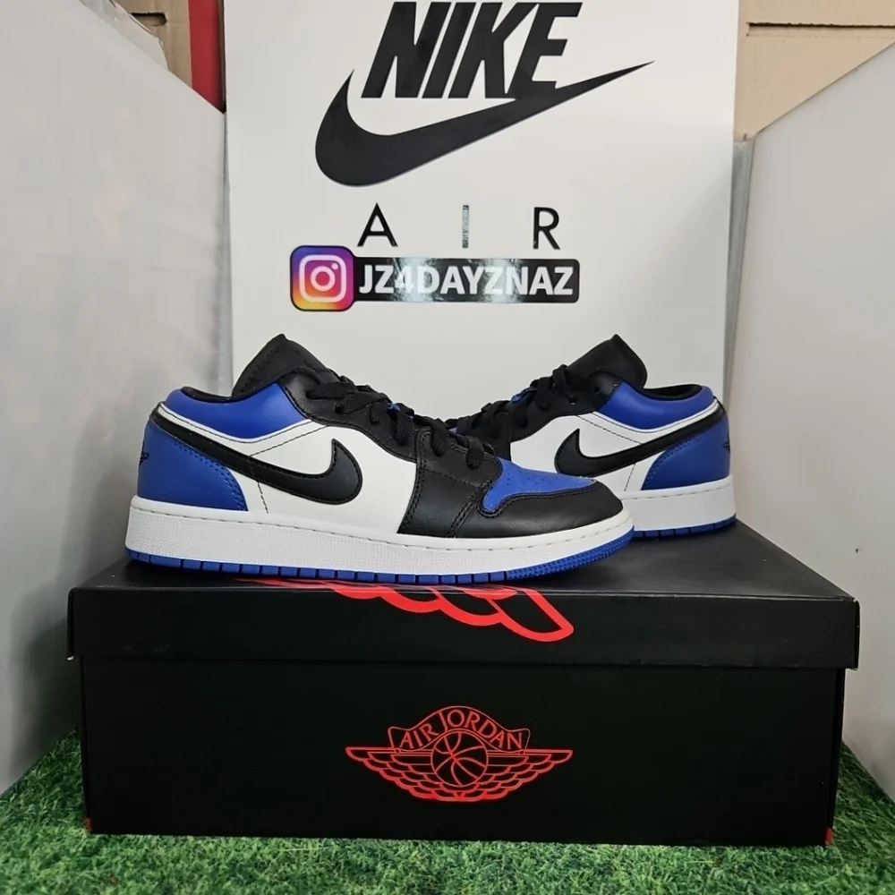 Nike Air Jordan 1 Low GS OG Royal Toe 553560-140 Size 5.5 (7 Wmn) CLEAN!!! Mens - Picture 1 of 16